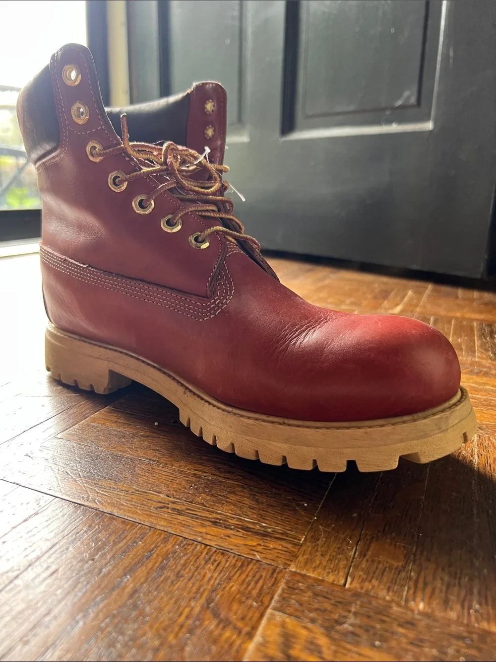Timberlands burnt red / rust red